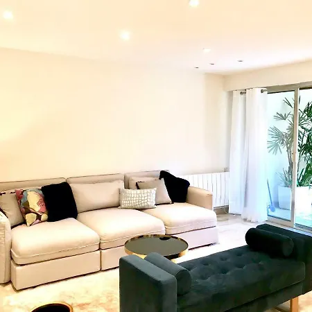 19 Rue Du Parc Alexandre Iii